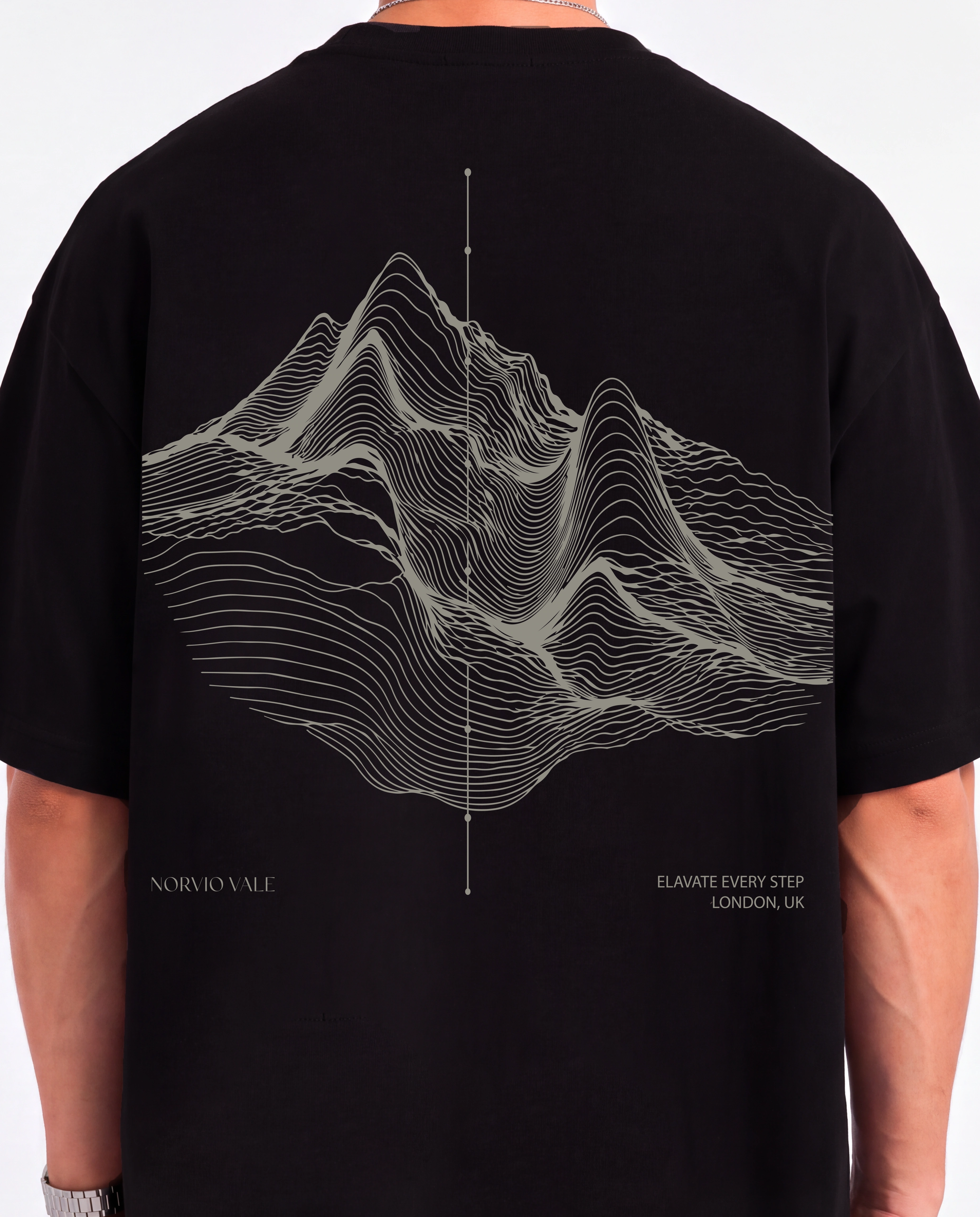 NV SIGNATURE OVERSIZED TEE BLACK in Black — image 4